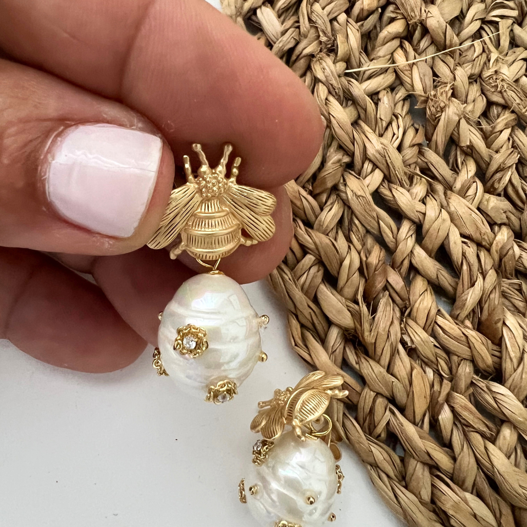 Arete Abeja Perla