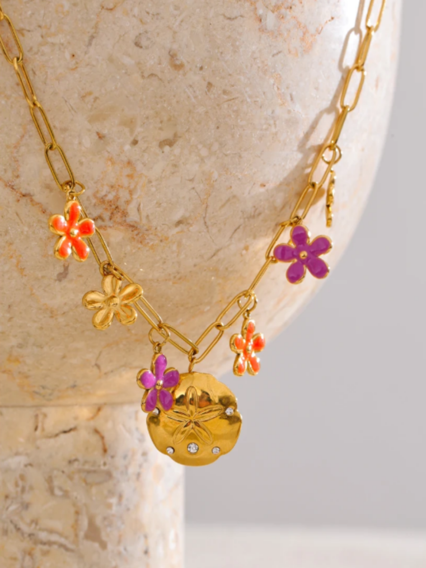 Collar Alina