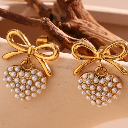 Arete amor de perlas