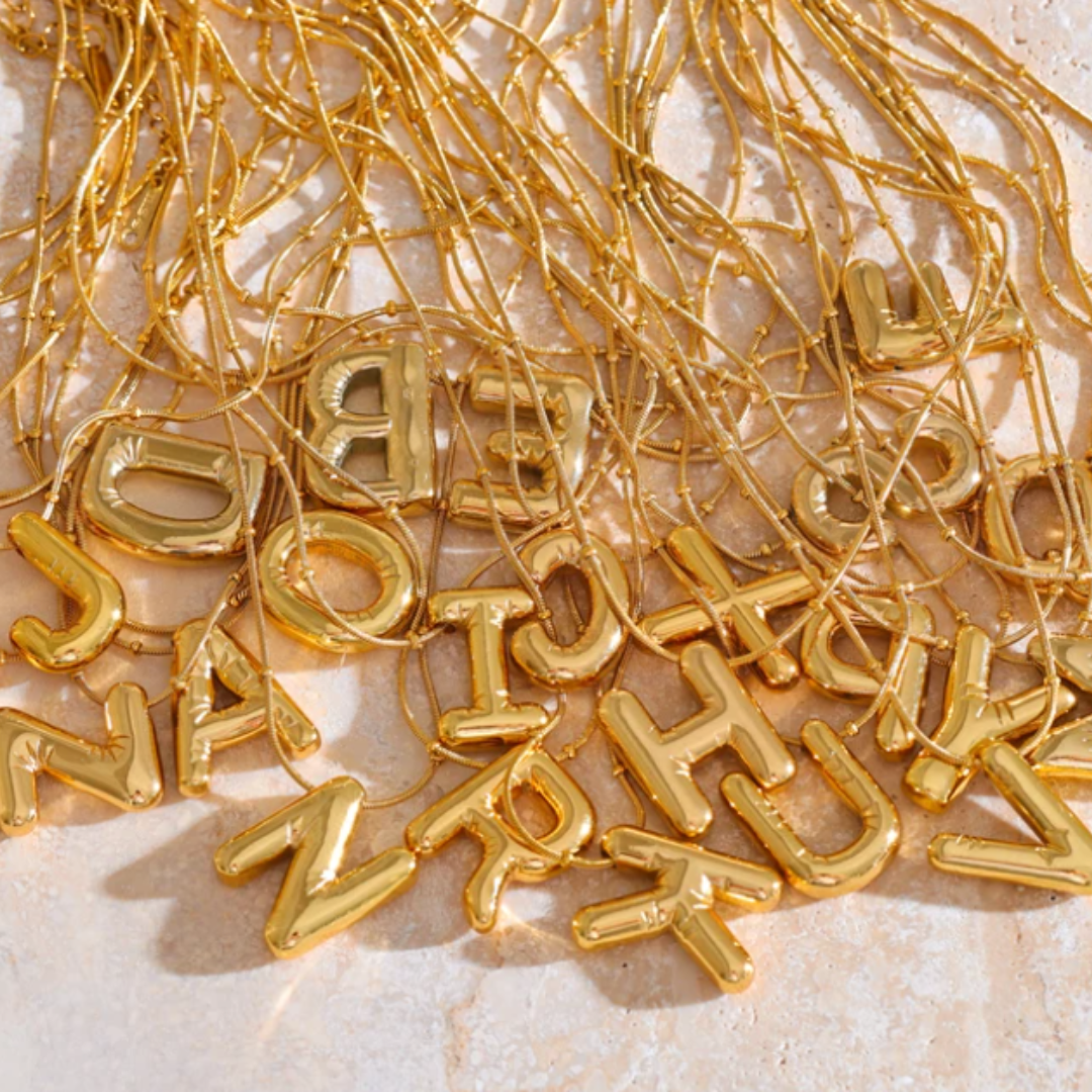 Cadena colgante de inicial