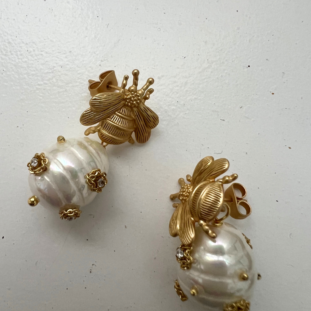 Arete Abeja Perla