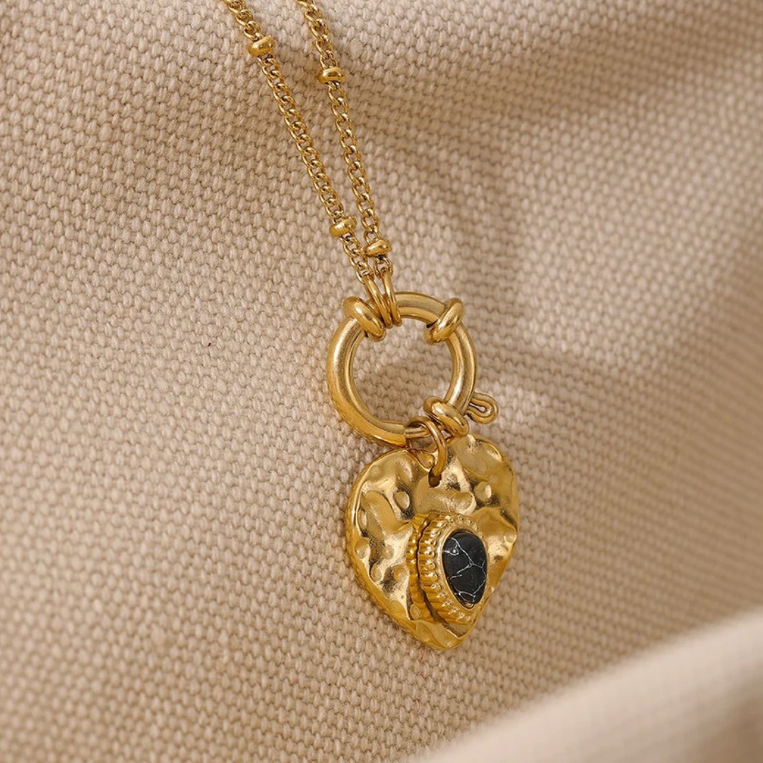 Collar Corazón de Piedra Negra